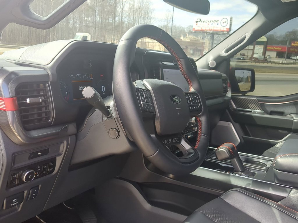 2025 Ford F-150 Raptor - Photo 14