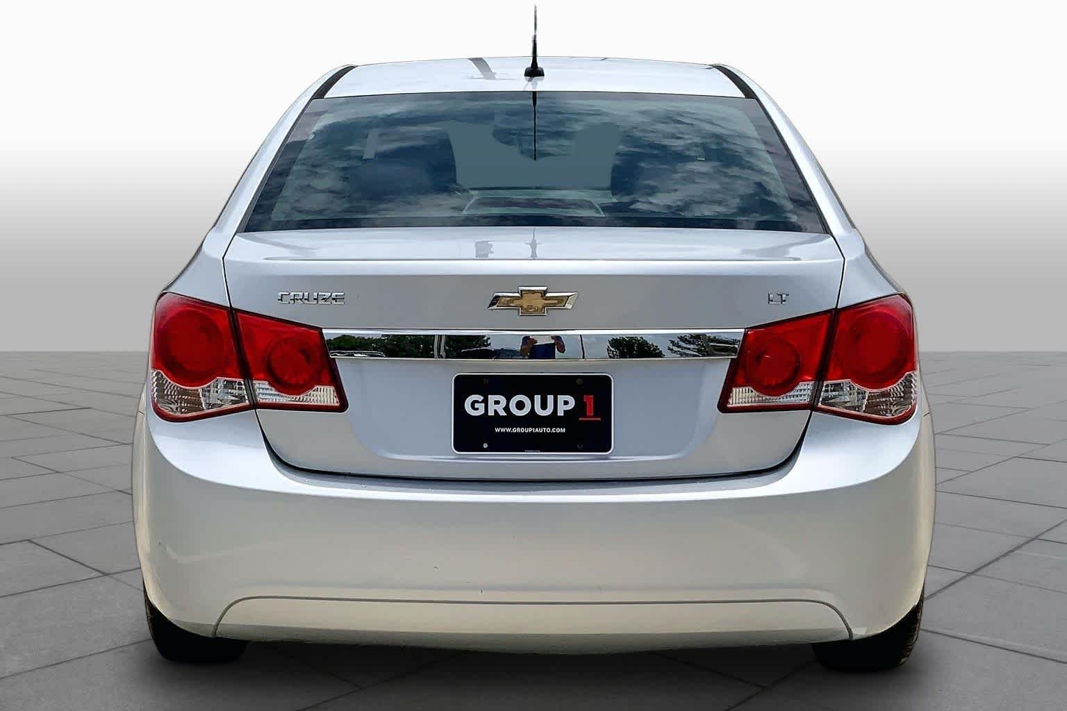 Used 2013 Silver Ice Metallic Chevrolet LT image 5