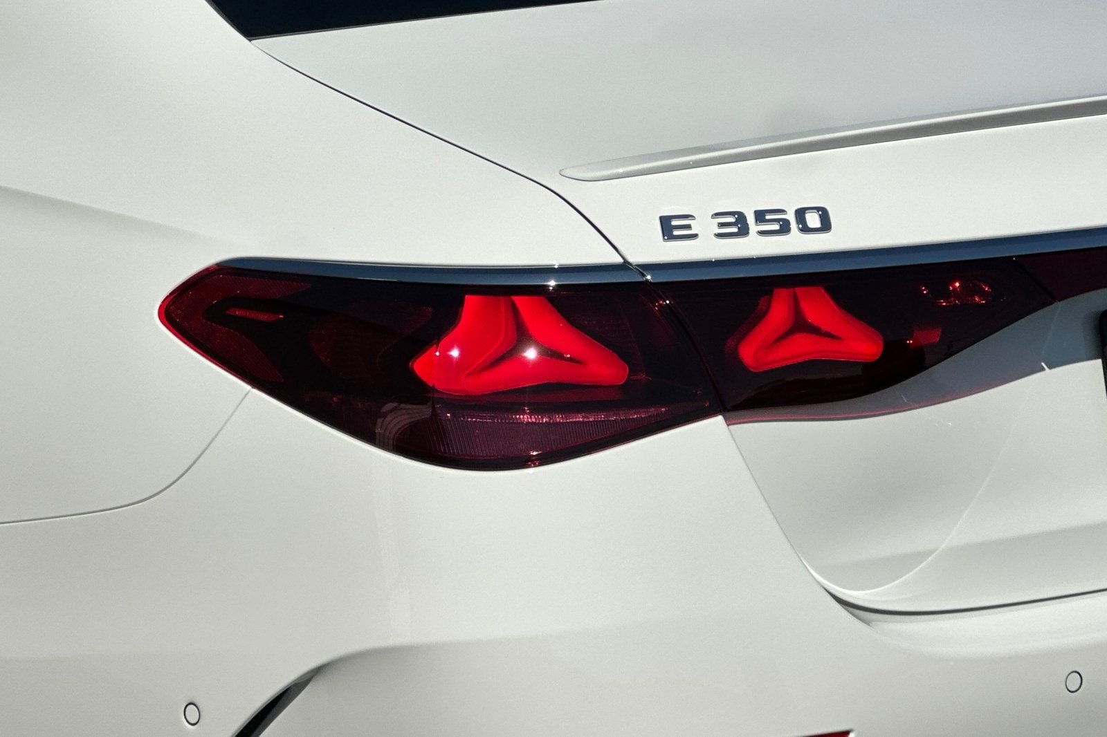 2026 Mercedes-Benz E-Class E350 - Photo 14