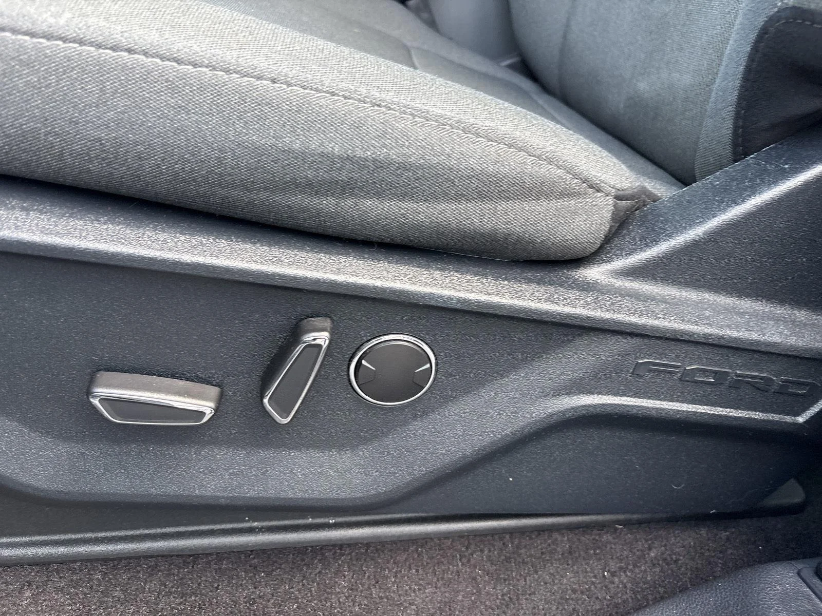 Used 2021 Iconic Silver Metallic Ford XLT image 14