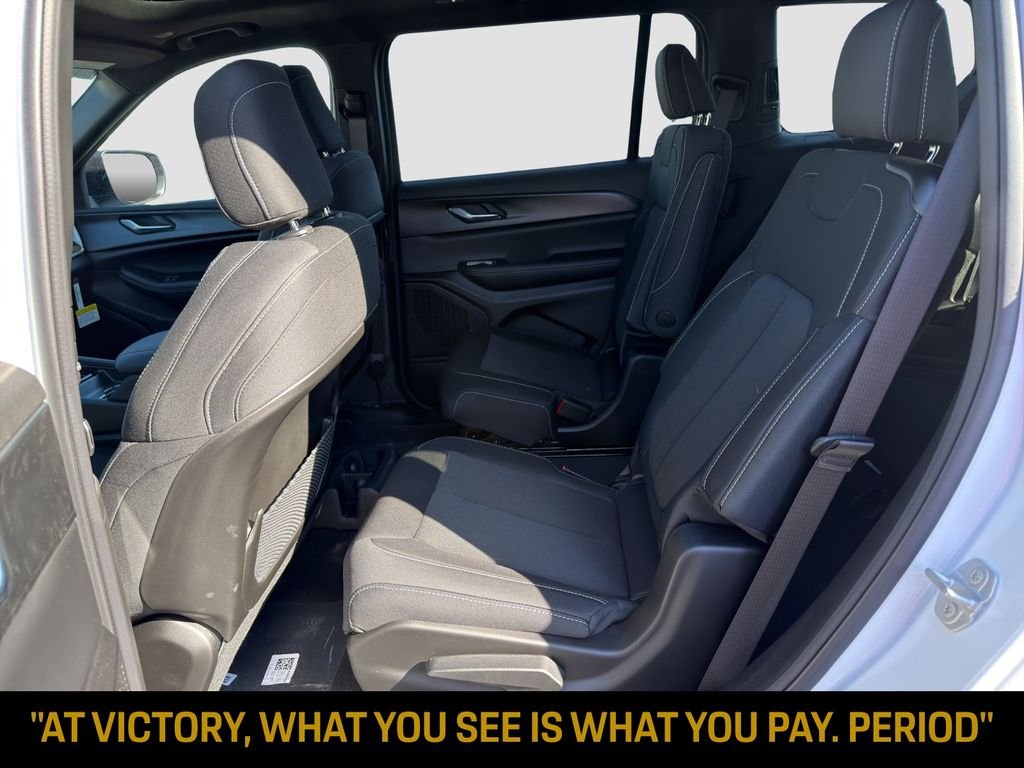 New 2026 Bright White Clear-Coat Exterior Paint Jeep Laredo image 22
