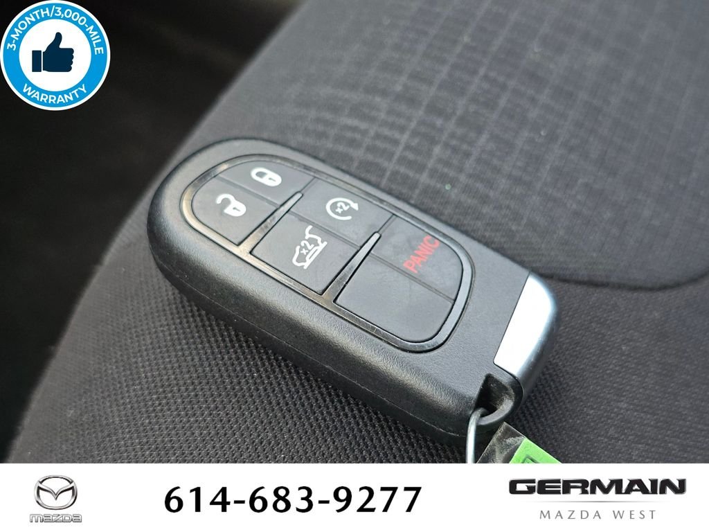 Used 2016 White Jeep Latitude image 35