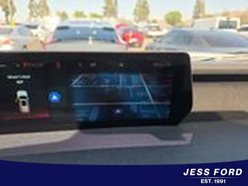 Used 2025 Oxford White Ford Active image 10