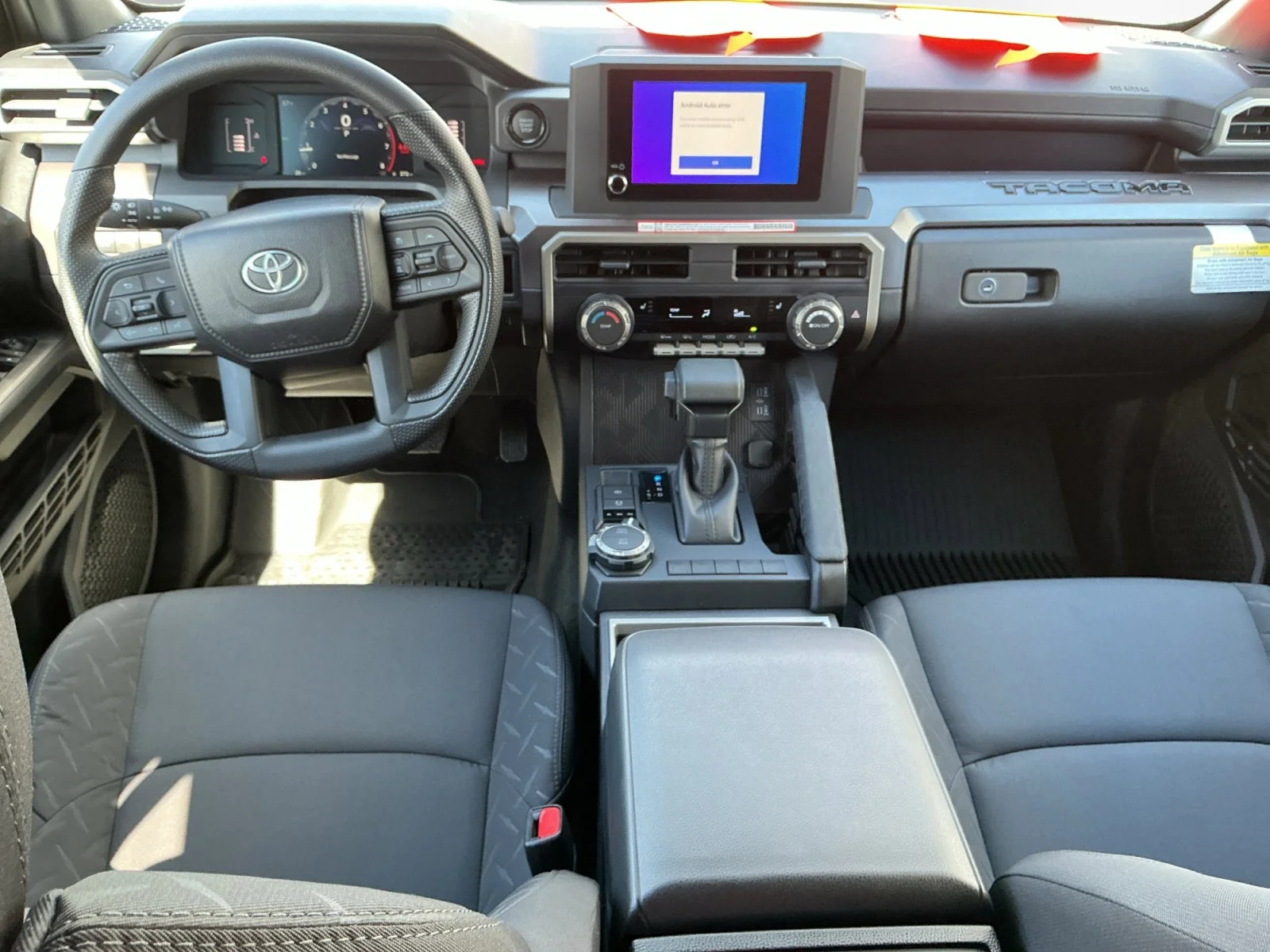 2025 Toyota Tacoma SR5 - Photo 10
