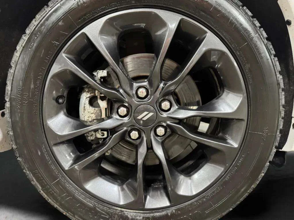 Used 2024 White Knuckle Clearcoat Dodge R/T Plus image 34