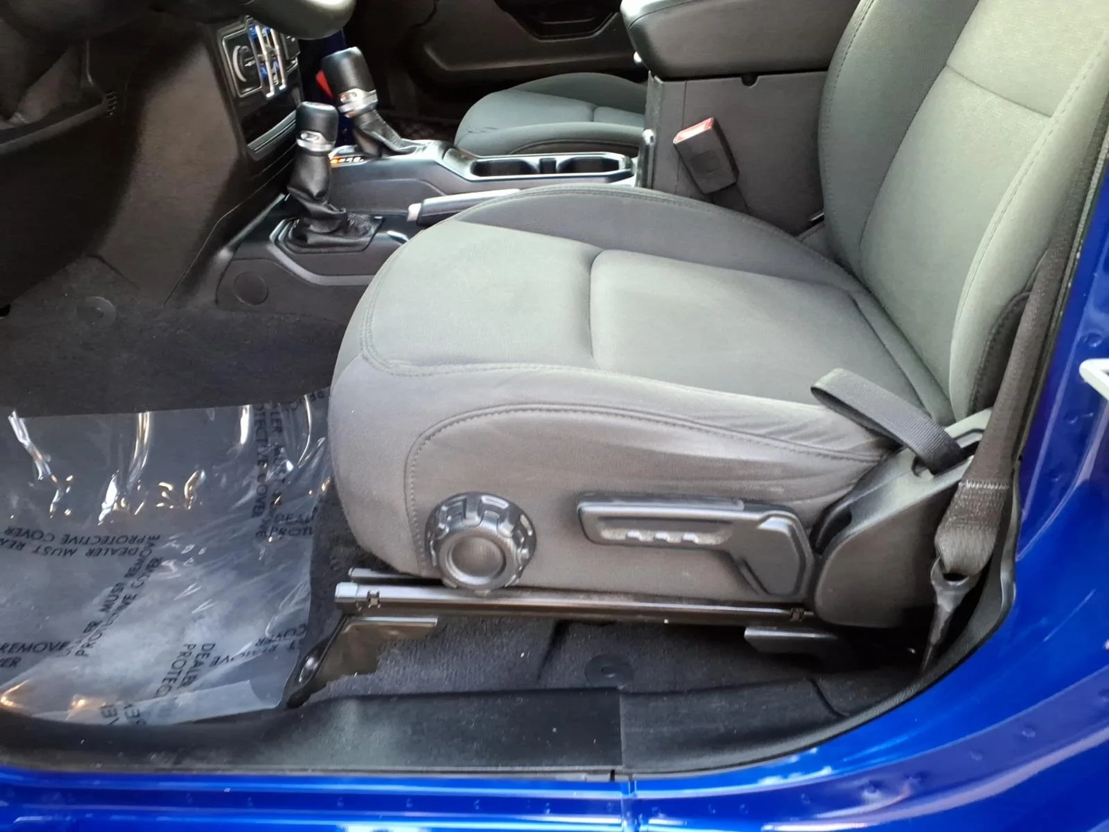 Used 2020 Ocean Blue Metallic Clear Coat Jeep Sport S image 17