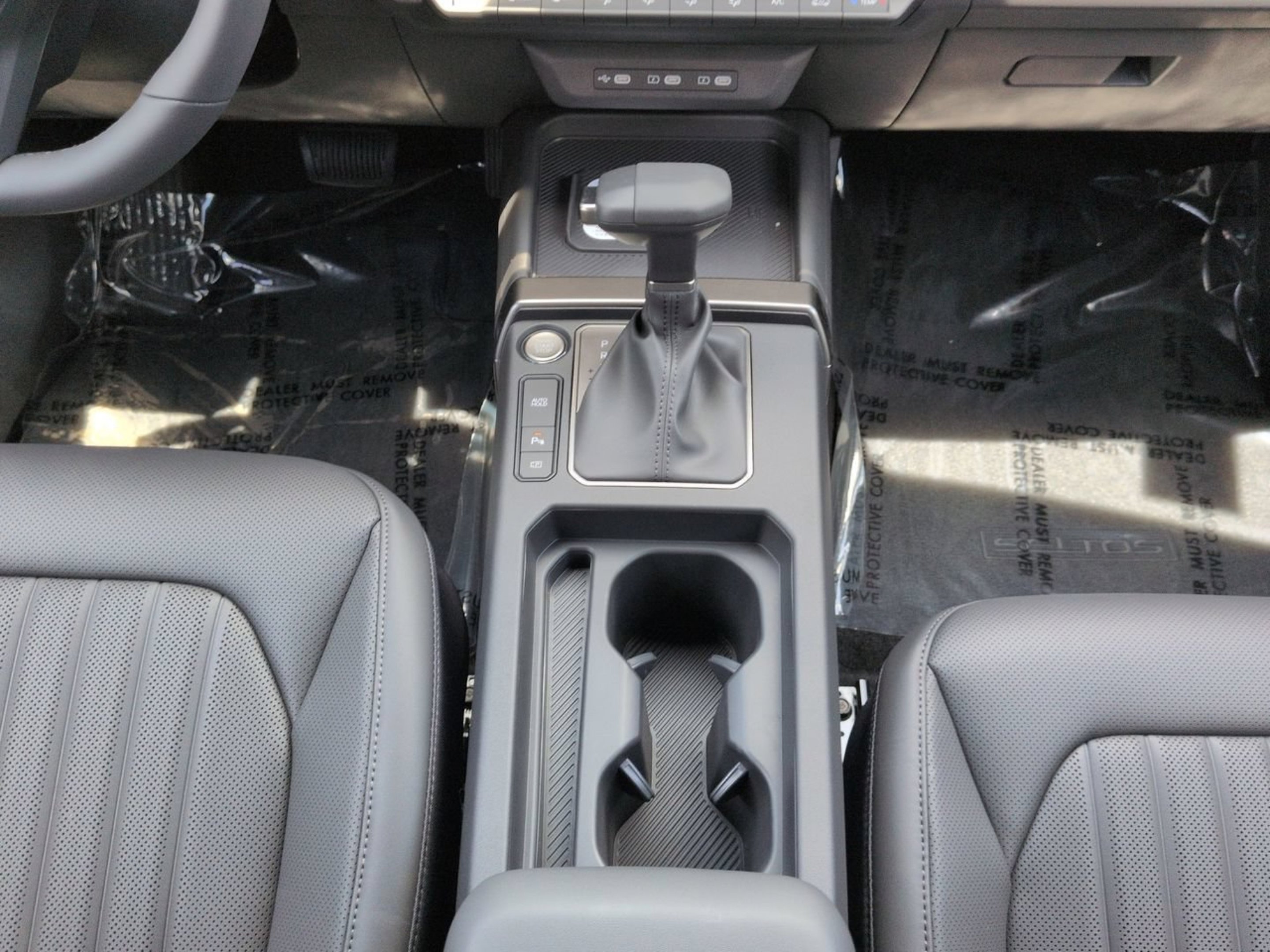 New 2027 Snow White Pearl / Black Roof Kia X-Line S image 21