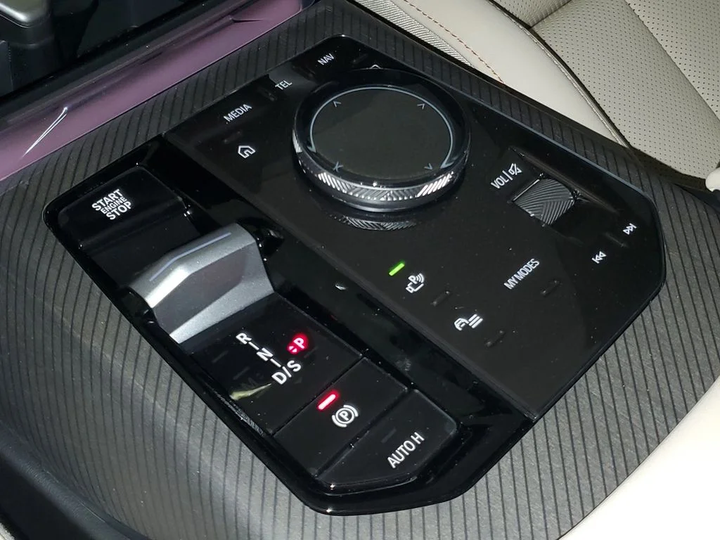 New 2026 Skyscraper Grey Metallic BMW 30 xDrive image 24
