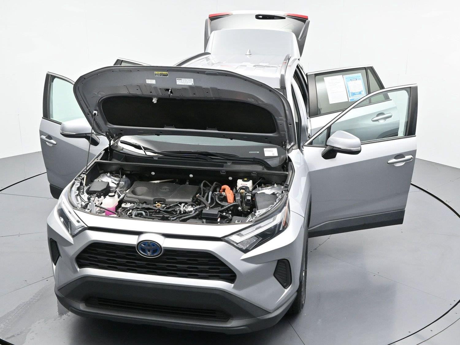 Used 2023 Silver Sky Metallic Toyota XLE image 43