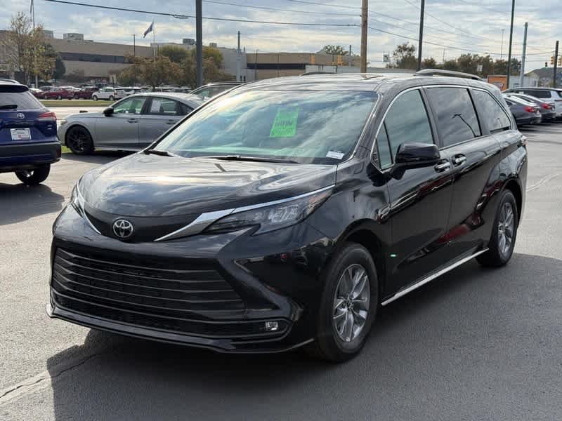 Used 2026 Black Toyota XLE Autono-MaaS image 9