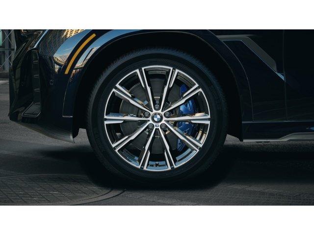 New 2027 Carbon Black Metallic BMW  image 7