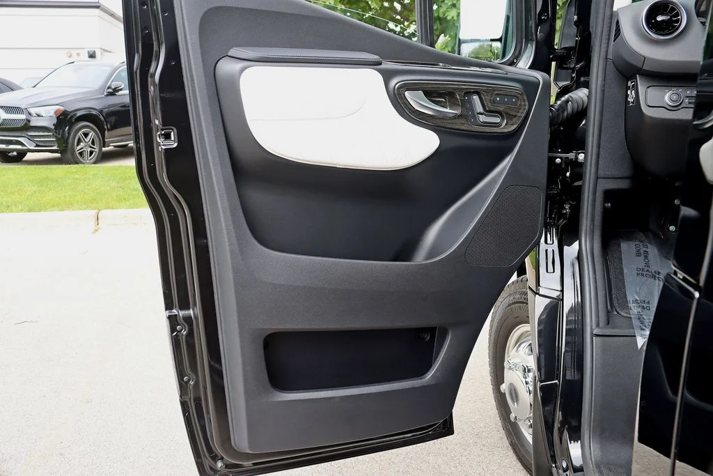 Used 2026 Black Mercedes-Benz Cargo 170 WB image 42