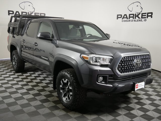 Used 2018 Magnetic Gray Metallic Toyota Double Cab TRD Off-Road w/ Technology Pkg image 4