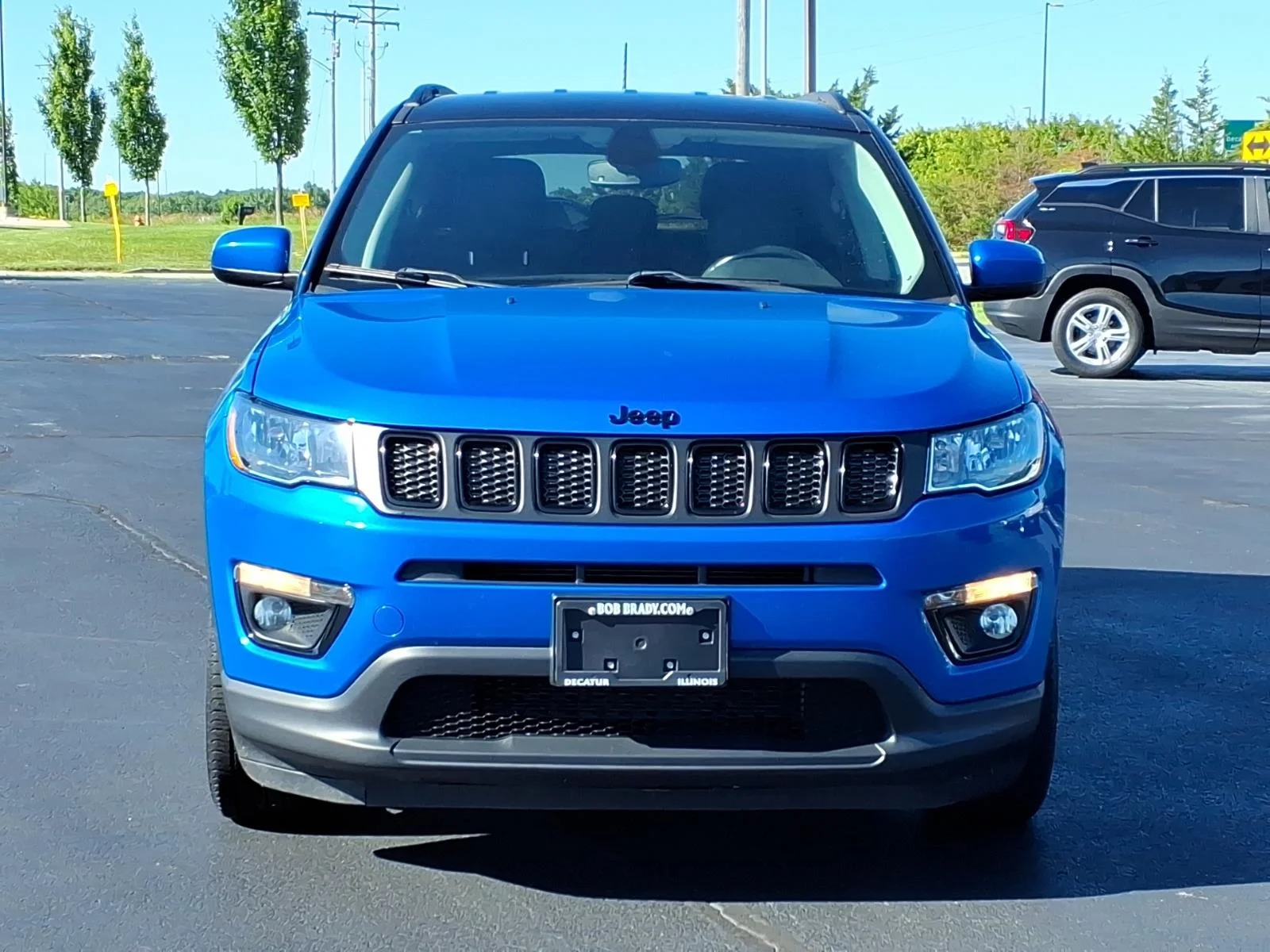 Used 2021 Blue Jeep Altitude image 16