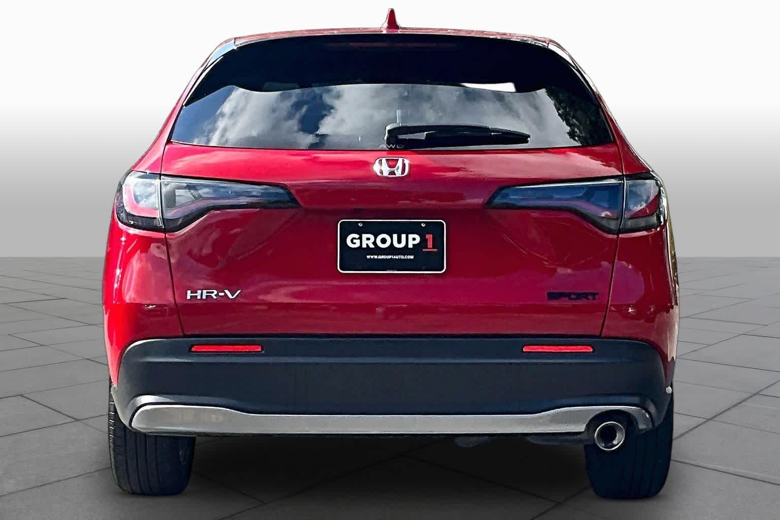 Used 2025 Milano Red Honda Sport image 5