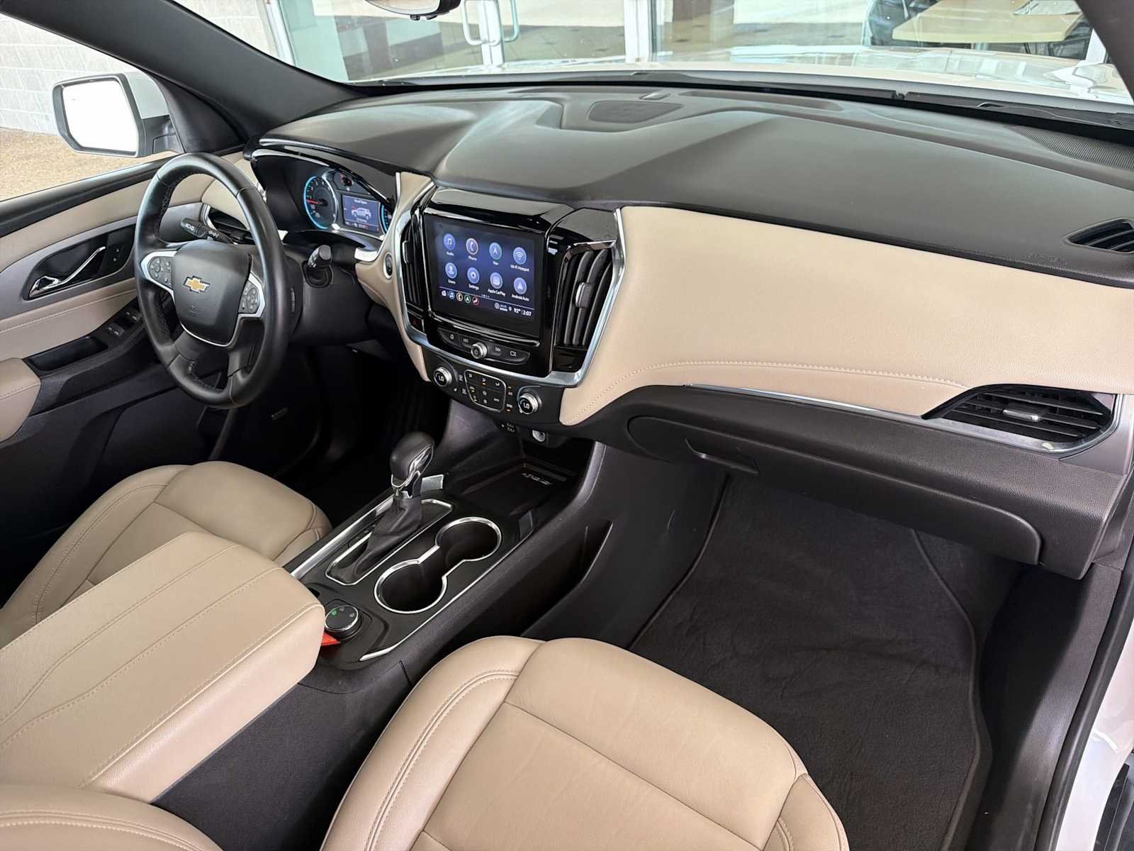 2023 Chevrolet Traverse 3LT - Photo 30