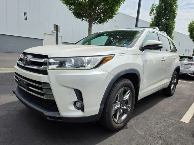 2019 Toyota Highlander 2019 Toyota Highlander Limited Platinum 4D Sport Utility