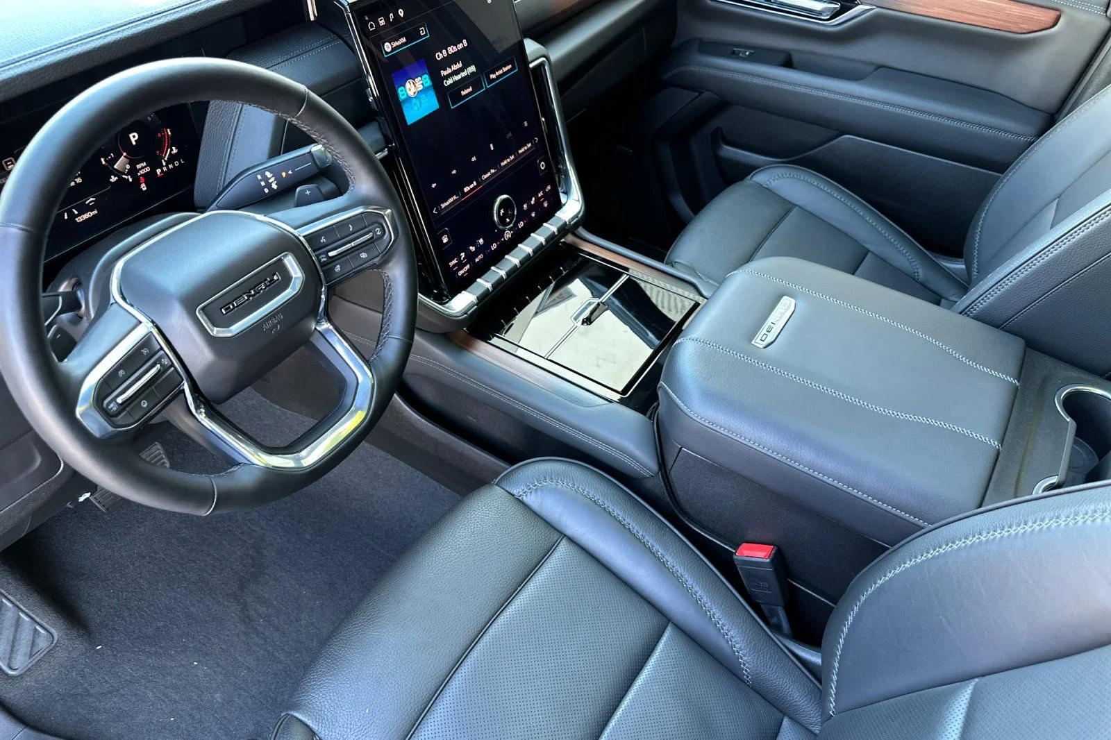 Used 2026  GMC Denali image 9