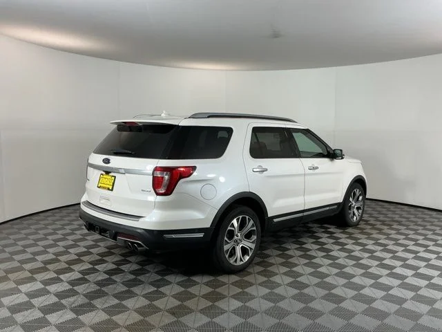 Used 2019 White Platinum Clearcoat Metallic Ford Platinum image 5