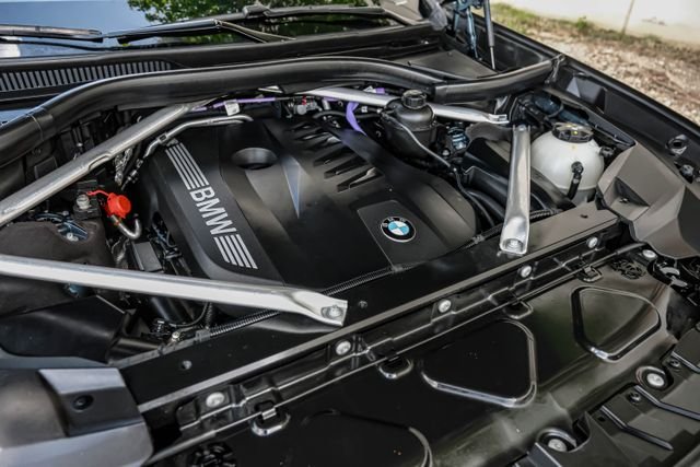 Used 2023 Blue BMW xDrive40i image 59