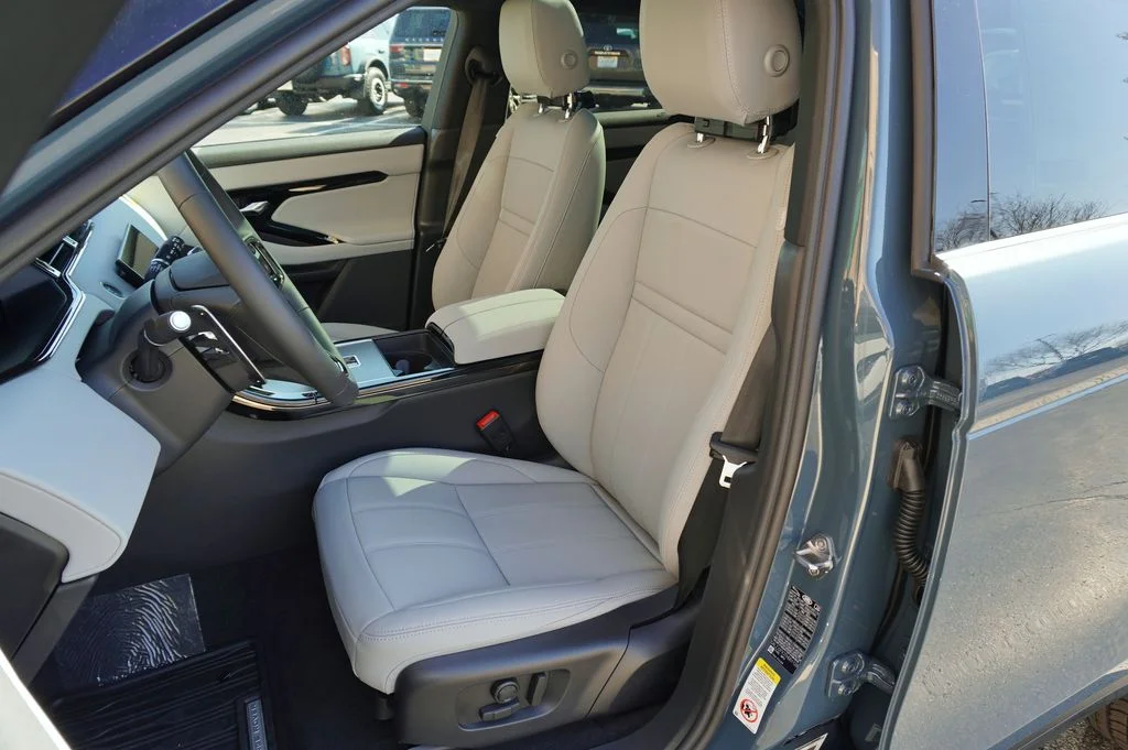 Used 2026 Blue Land Rover S image 13