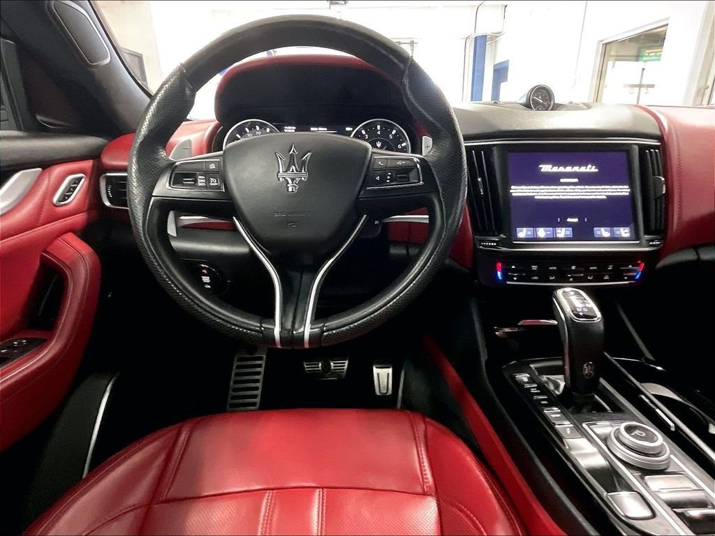 Used 2022 White Maserati Modena image 17