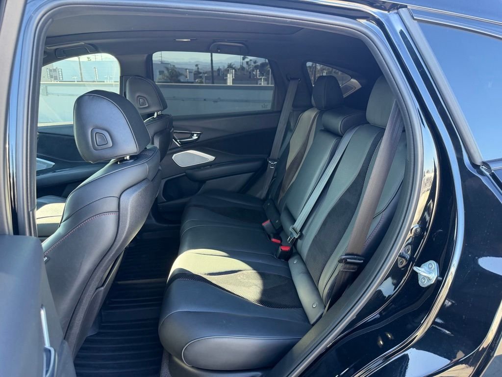 Used 2022 Majestic Black Pearl Acura  image 4