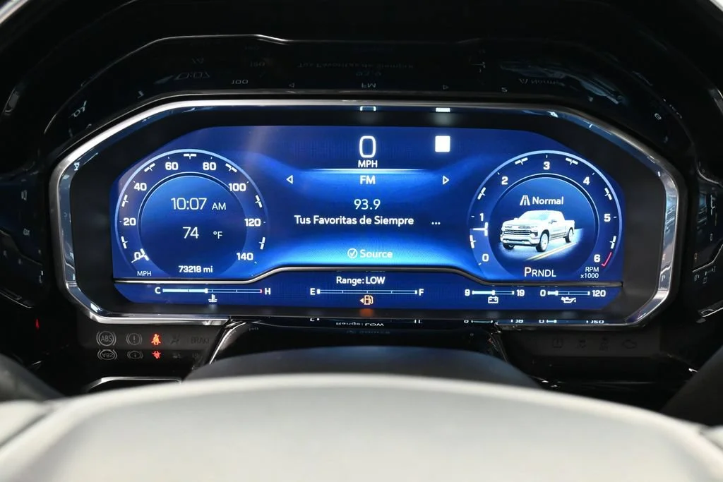 Used 2023 Summit White Chevrolet LT image 27
