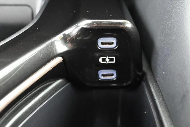 Used 2024  Toyota XLE image 26