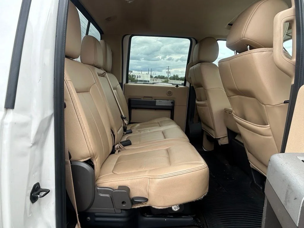 Used 2016 White Platinum Clearcoat Metallic Ford Lariat image 22