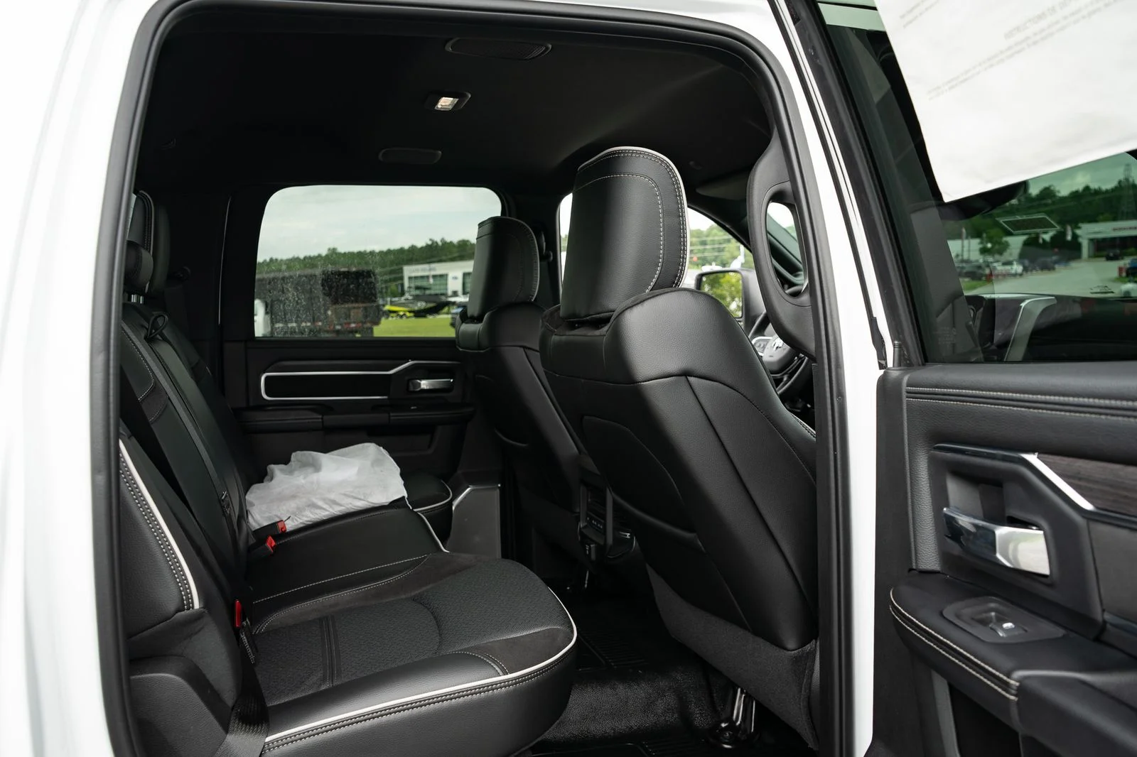 New 2026 Bright White Clearcoat RAM Tradesman image 42