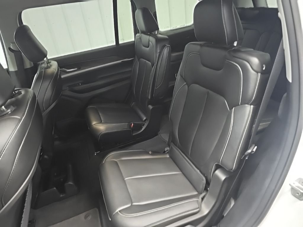 Used 2023 Bright White Clearcoat Jeep Limited image 34