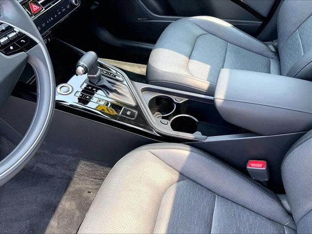 Used 2023 White Kia SX image 16