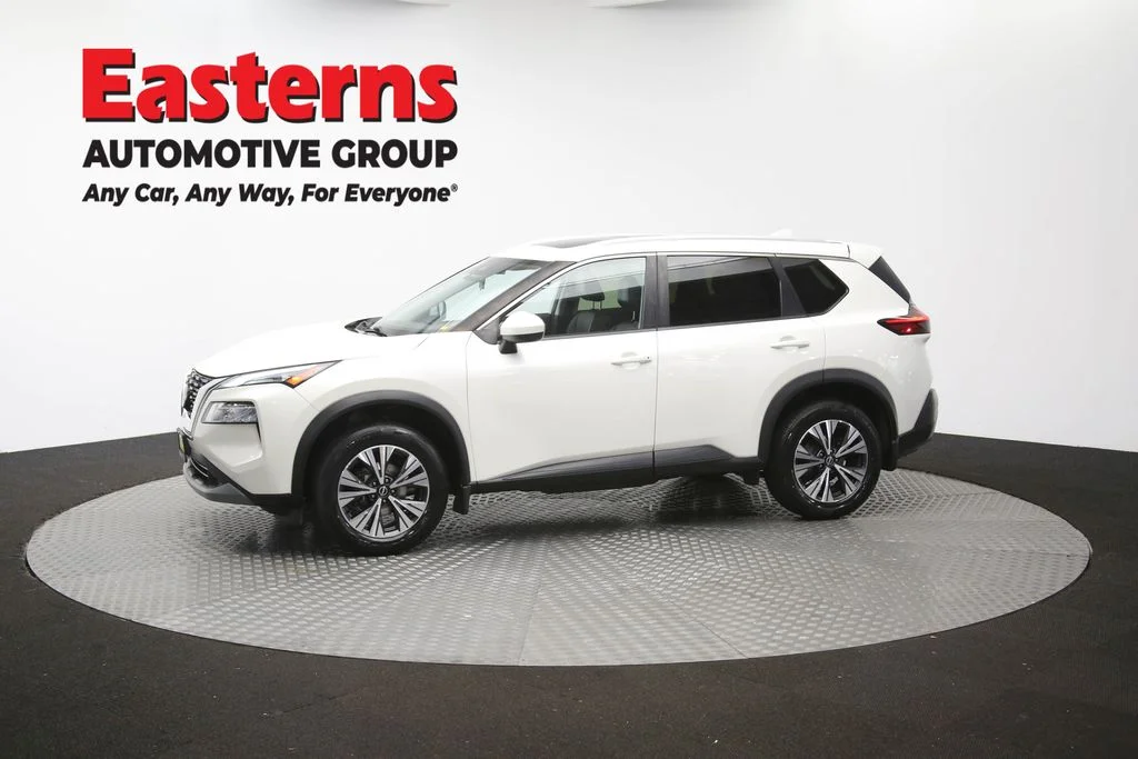 Used 2023 White Nissan SV image 61