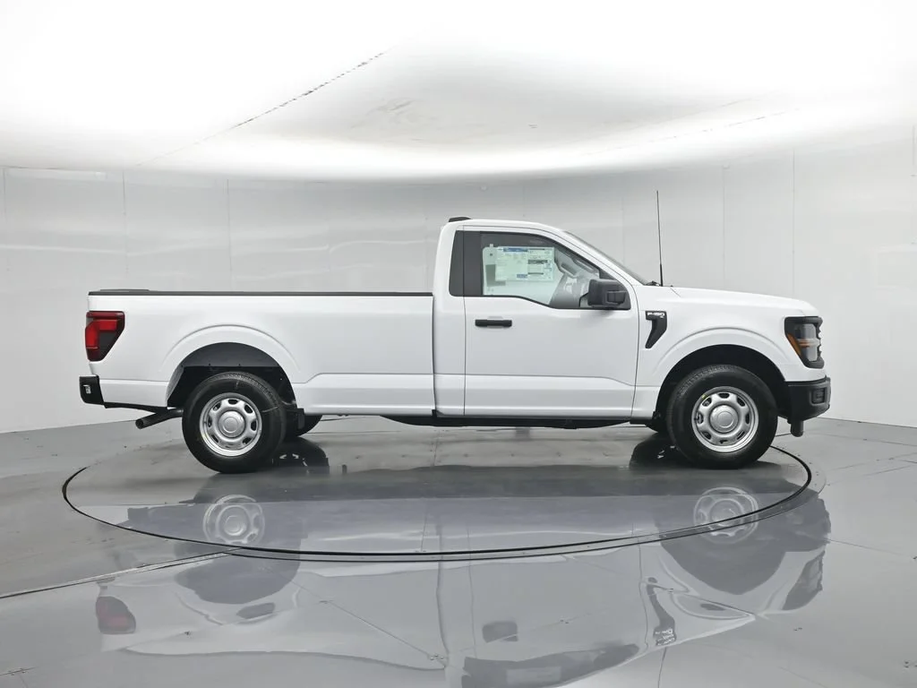 New 2026 Oxford White Ford XL image 23