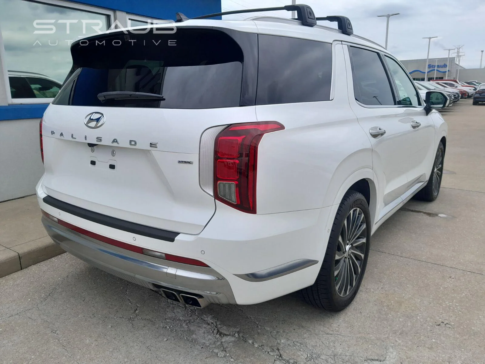 Used 2023 Hyper White Hyundai Calligraphy image 8