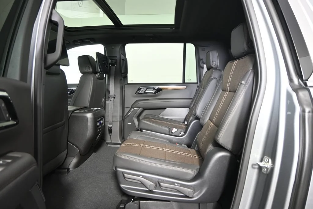 2026 Chevrolet Suburban High Country - Photo 19