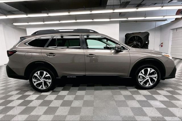 2022 Subaru Outback Limited - Photo 16
