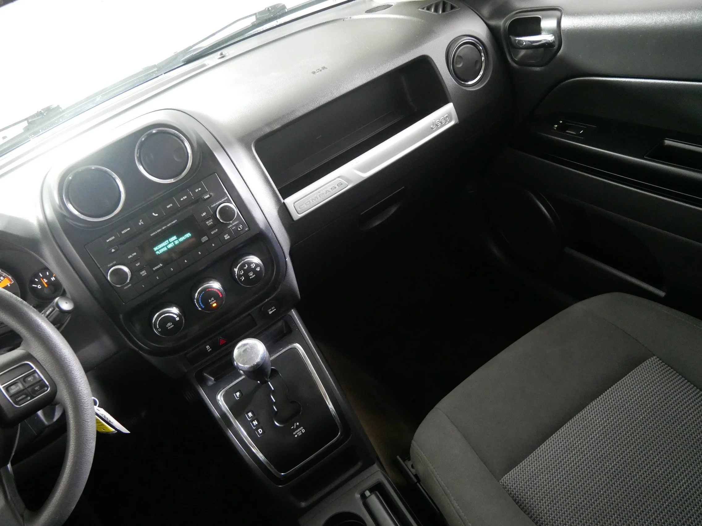 Used 2017 Bright White Clearcoat Jeep Sport image 11