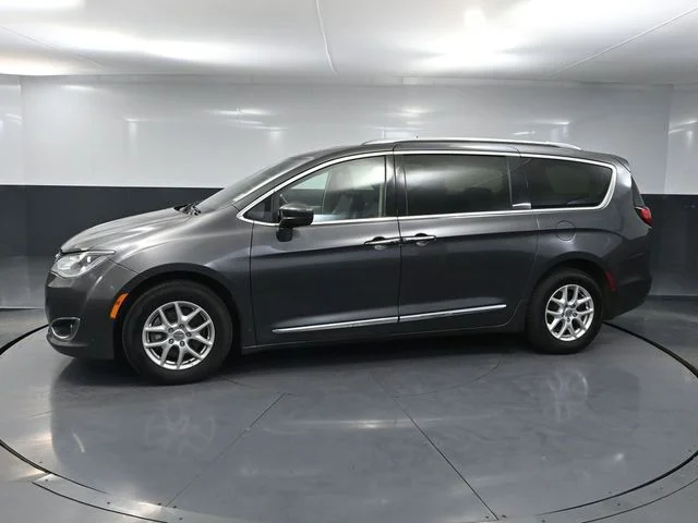 Used 2020 Gray Chrysler Touring L image 7