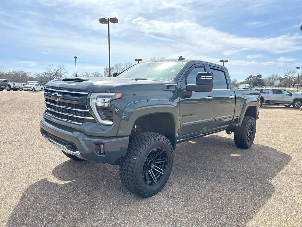 2025 Chevrolet Silverado 2500 HD LTZ - Photo 6