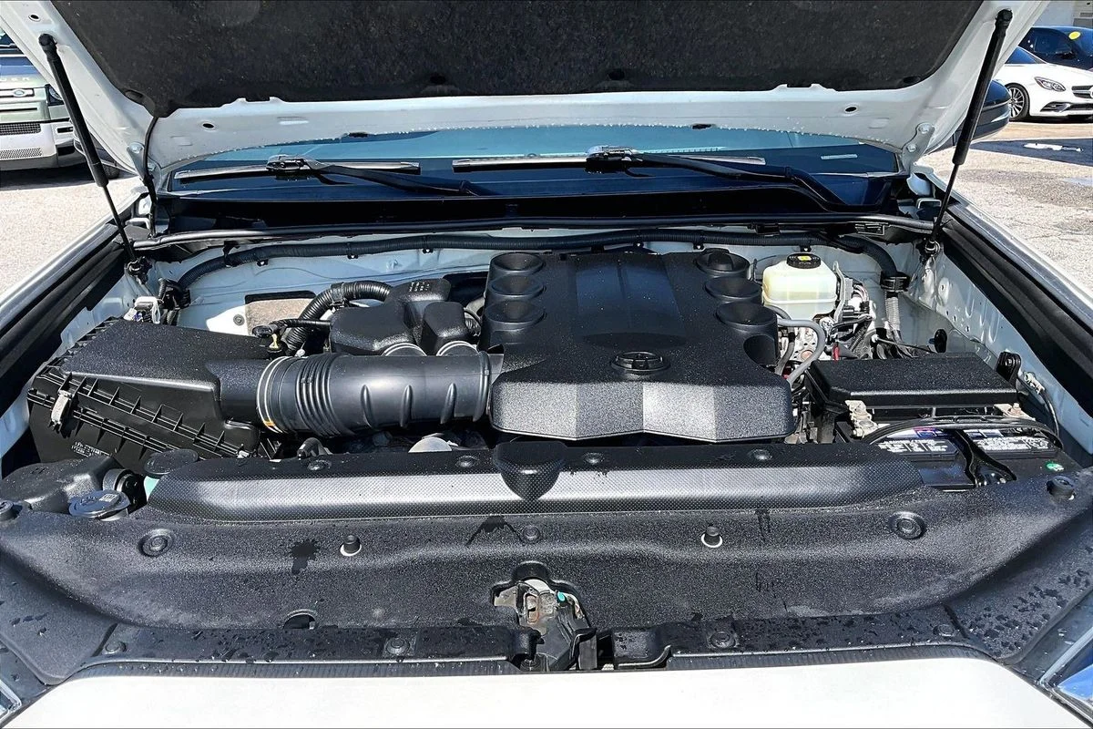 Used 2019  Toyota Limited Nightshade image 32