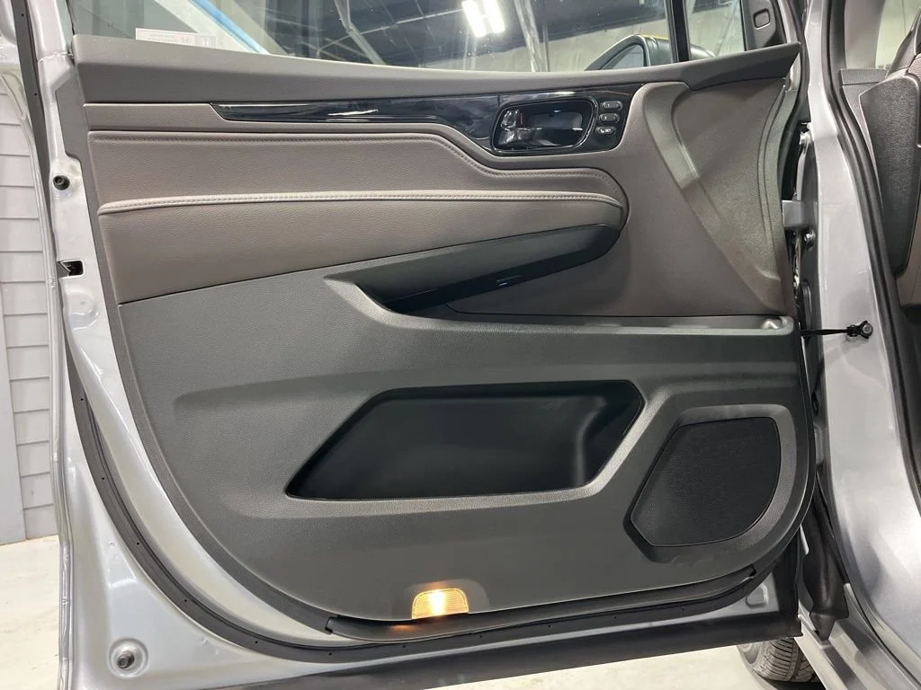 2024 Honda Odyssey Touring - Photo 52