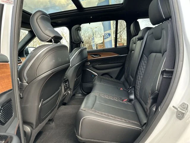 Used 2023 White Jeep Summit Reserve image 26