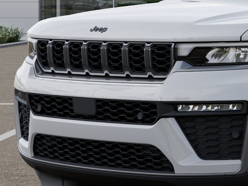 New 2026 Bright White Clear-Coat Exterior Paint Jeep  image 38