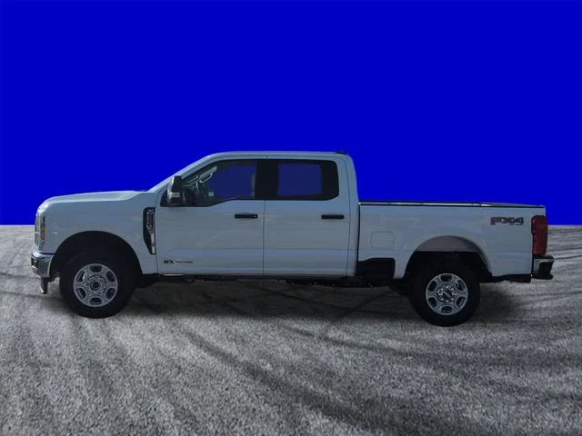 New 2026 Oxford White Ford F-250® XLT image 6