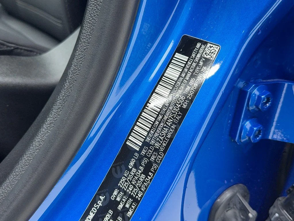 New 2025 Blue Alfa Romeo Base image 51