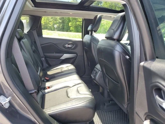 Used 2022 Gray Jeep X image 23