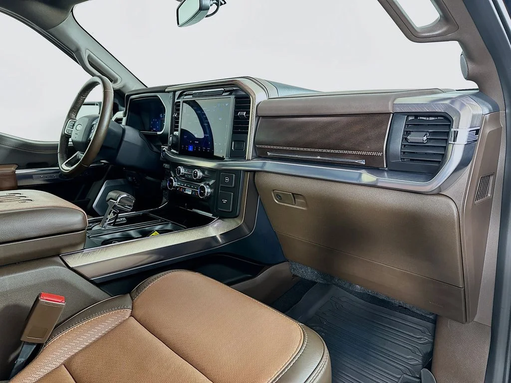 Used 2025 Blue Metallic Ford King Ranch image 32