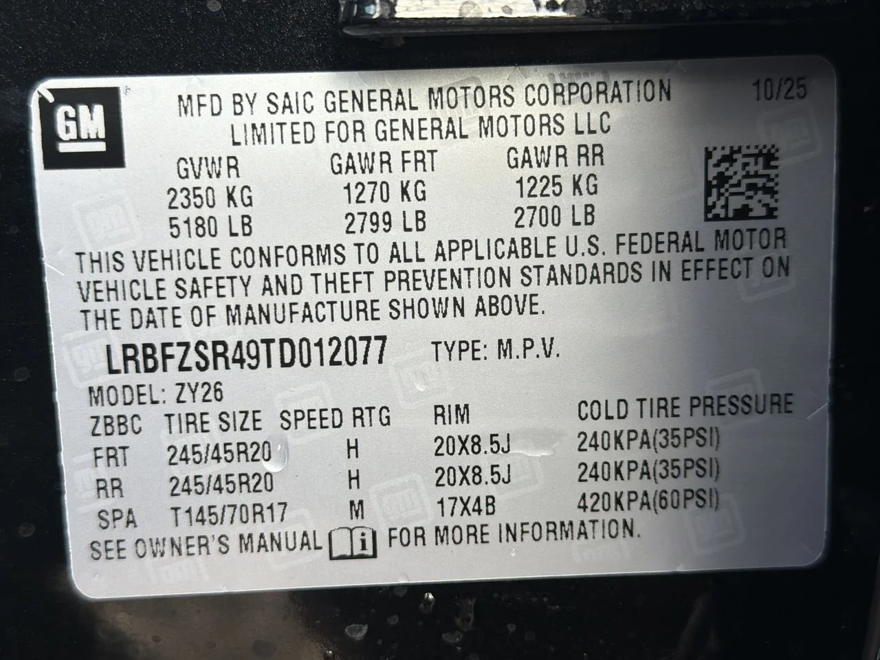 New 2026 Ebony Twilight Metallic Buick Avenir image 29